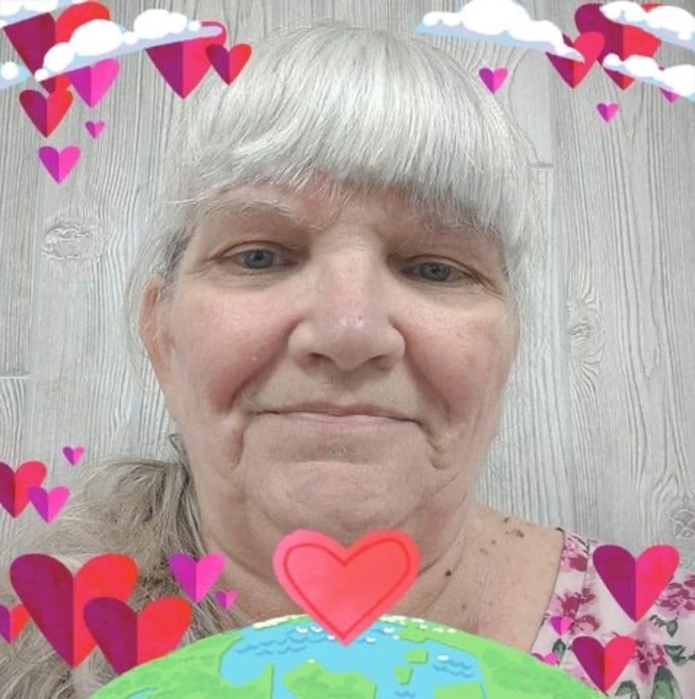 Meet your Posher, Maxine